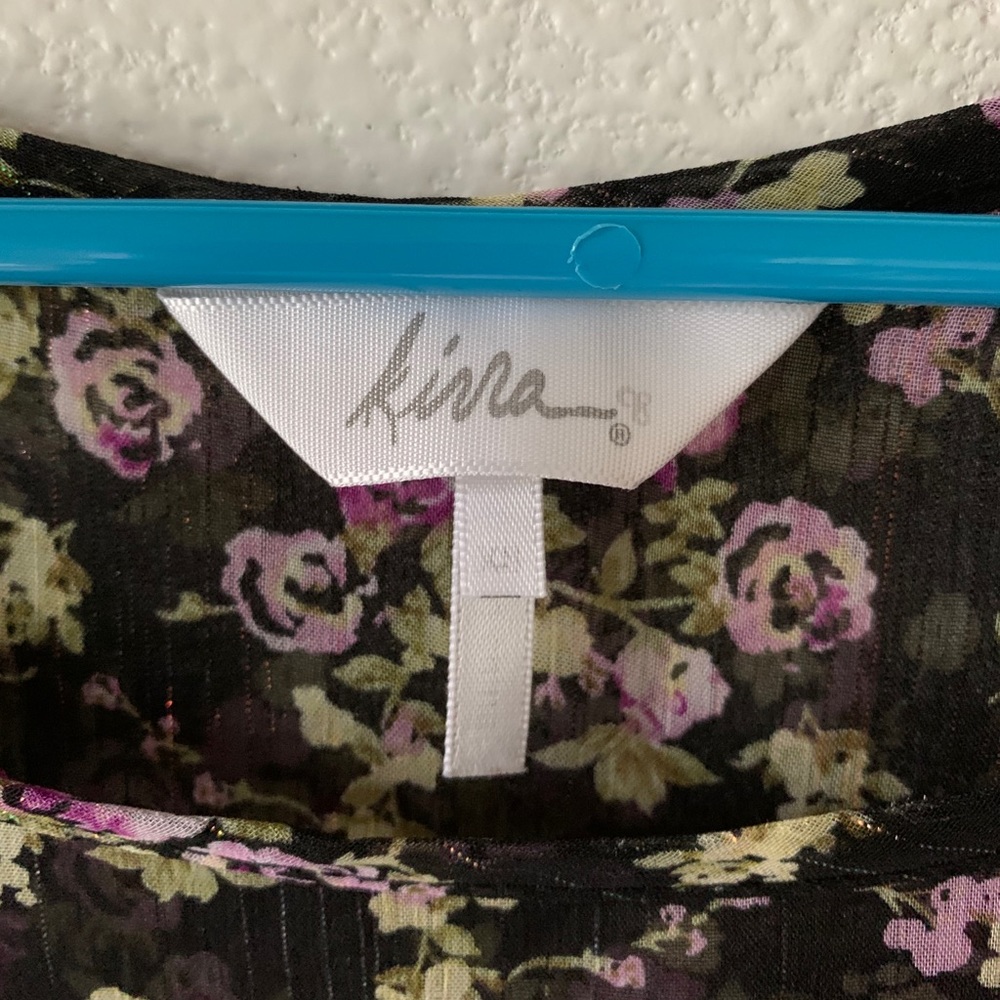 Flower blouse - Picture 2 of 3